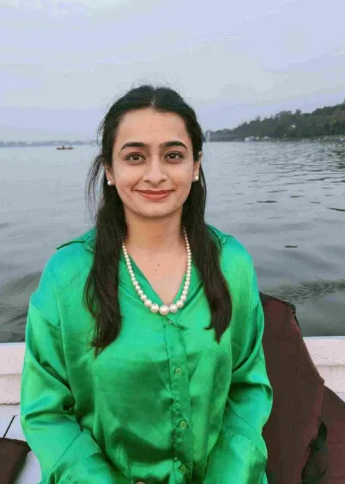 Book a call with Nitika Nagdevani on sprect.