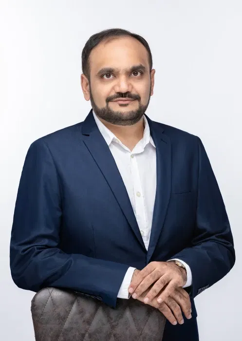 Book a call with Runjhun Pare on sprect.