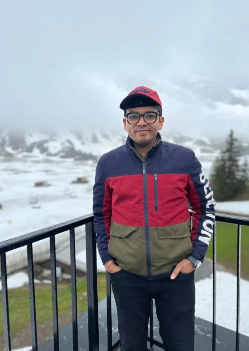 Book a call with Aaron Chu on sprect.