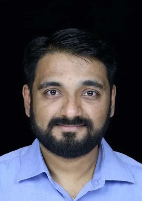 Book a call with Megha Nagdewani on sprect.