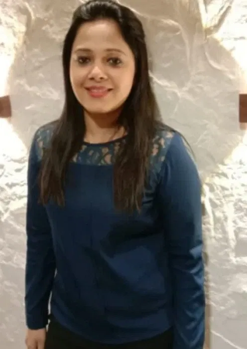 Book a call with Dr.Minal Muni on sprect.