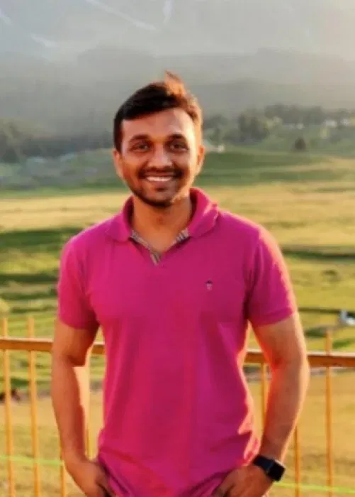 Book a call with Sumit Nawle on sprect.