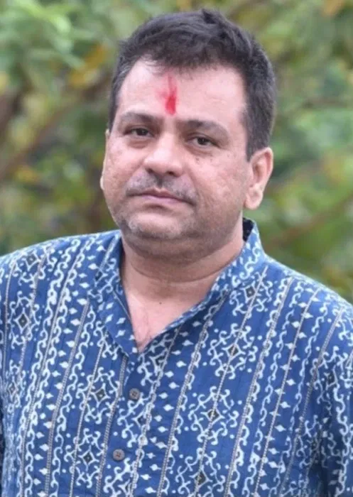 Book a call with Akila Jayaraman on sprect.