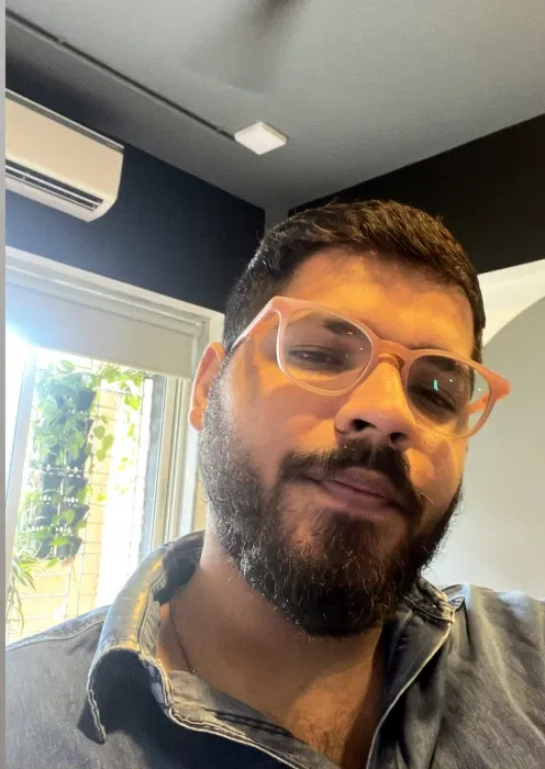 Book a call with Shruti Shah on sprect.